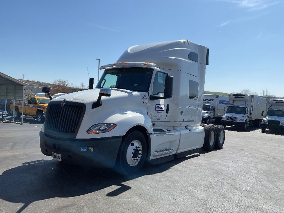 Sleeper Tractor-Heavy Duty Tractors-International-2020-LT625-Mount Pleasant-PA-456,173\n\t\tmiles-$ 52,250 - Image 3