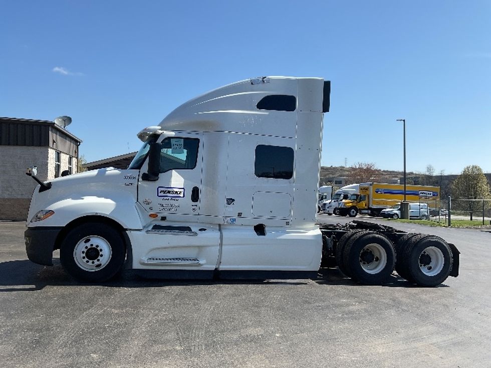 Sleeper Tractor-Heavy Duty Tractors-International-2020-LT625-Mount Pleasant-PA-456,173\n\t\tmiles-$ 52,250 - Image 4