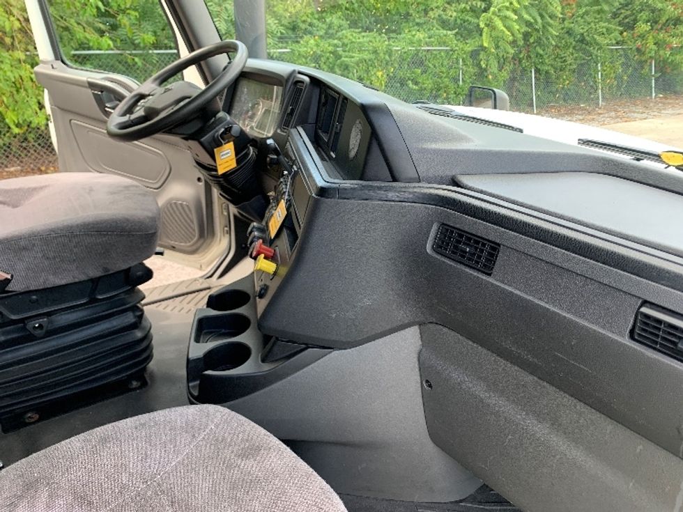 Sleeper Tractor-Heavy Duty Tractors-International-2020-LT625-Nashville-TN-521,844\n\t\tmiles-$ 29,000 - Image 15