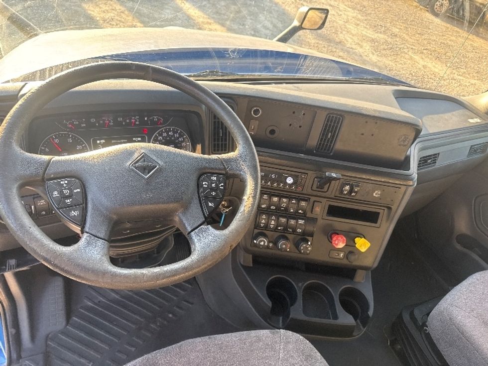 Sleeper Tractor-Heavy Duty Tractors-International-2020-LT625-Newark-OH-549,868\n\t\tmiles-$ 39,000 - Image 11