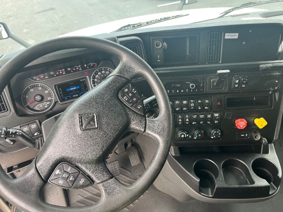 Sleeper Tractor-Heavy Duty Tractors-International-2020-LT625-Newnan-GA-475,087\n\t\tmiles-$ 49,750 - Image 11