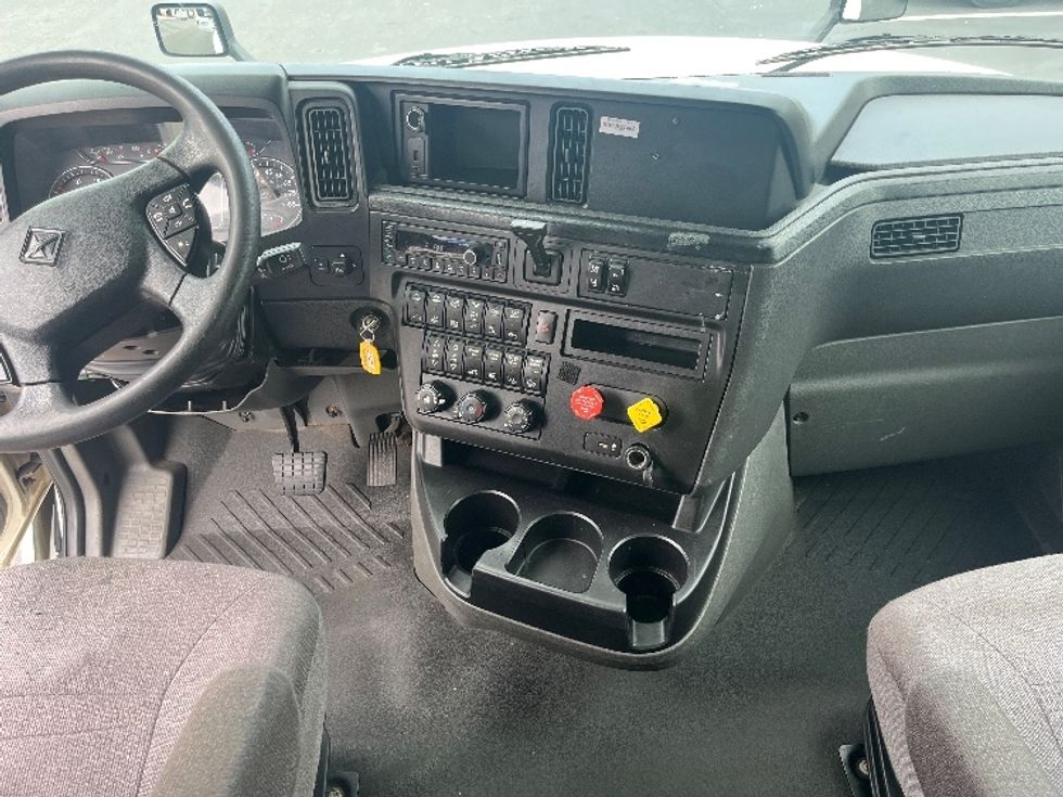 Sleeper Tractor-Heavy Duty Tractors-International-2020-LT625-Newnan-GA-475,087\n\t\tmiles-$ 49,750 - Image 12