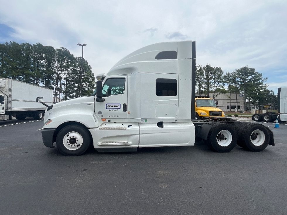 Sleeper Tractor-Heavy Duty Tractors-International-2020-LT625-Newnan-GA-475,087\n\t\tmiles-$ 49,750 - Image 4