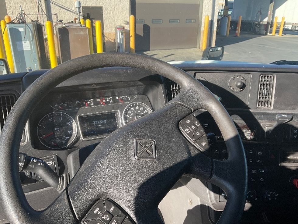 Sleeper Tractor-Heavy Duty Tractors-International-2020-LT625-Obetz-OH-339,000\n\t\tmiles-$ 58,000 - Image 10