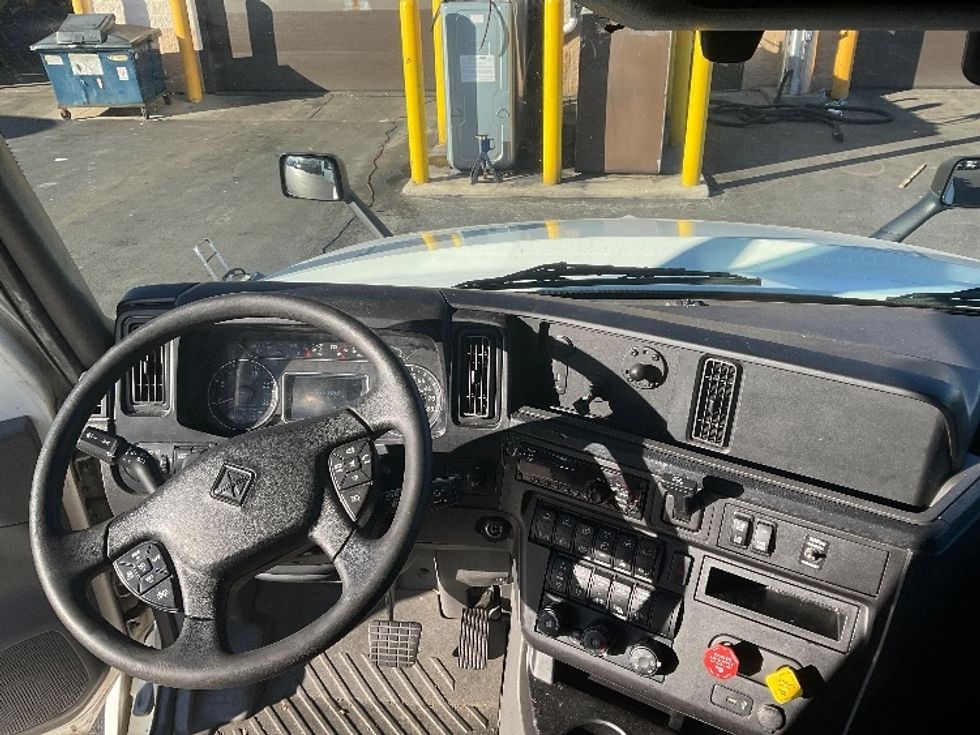 Sleeper Tractor-Heavy Duty Tractors-International-2020-LT625-Obetz-OH-339,000\n\t\tmiles-$ 58,000 - Image 12