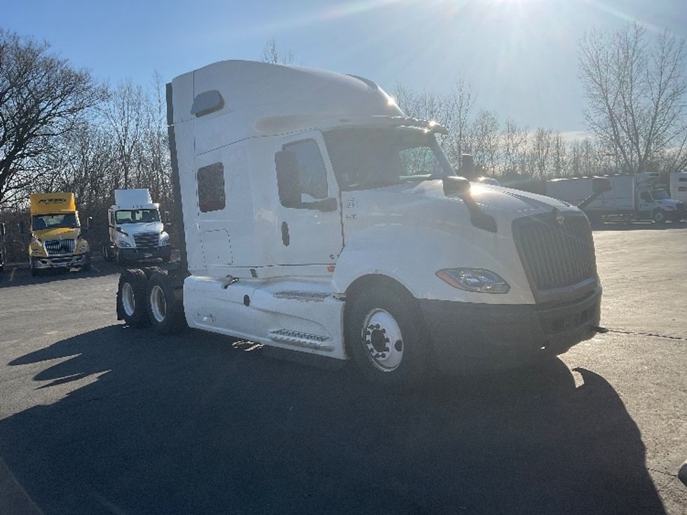 Sleeper Tractor-Heavy Duty Tractors-International-2020-LT625-Obetz-OH-339,000\n\t\tmiles-$ 58,000 - Image 3