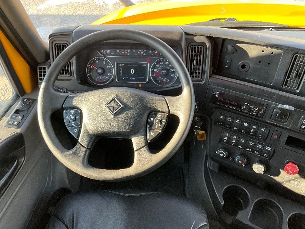 Sleeper Tractor-Heavy Duty Tractors-International-2020-LT625-Ottawa-ON-637,865\n\t\tkm-$ 60,000 - Image 11
