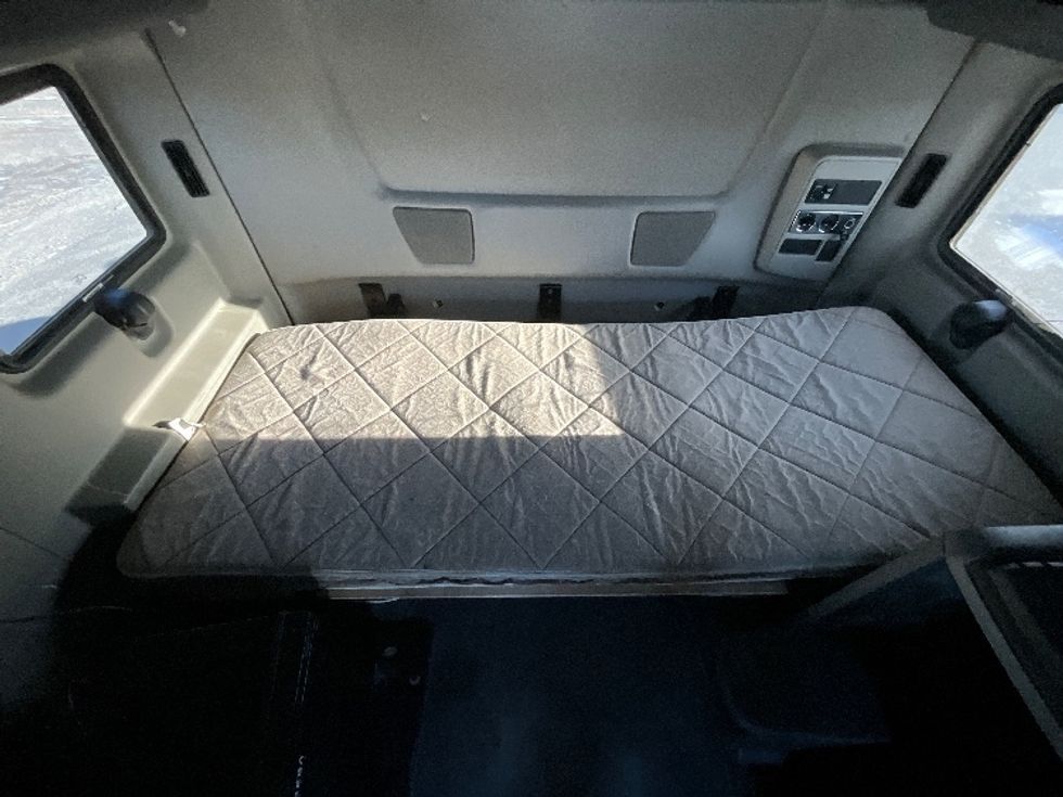 Sleeper Tractor-Heavy Duty Tractors-International-2020-LT625-Ottawa-ON-637,865\n\t\tkm-$ 60,000 - Image 17