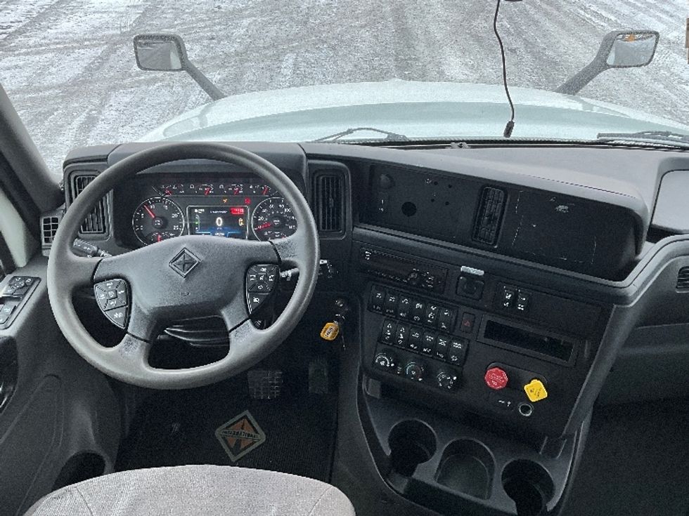 Sleeper Tractor-Heavy Duty Tractors-International-2020-LT625-Ottawa-ON-699,246\n\t\tkm-$ 62,500 - Image 11