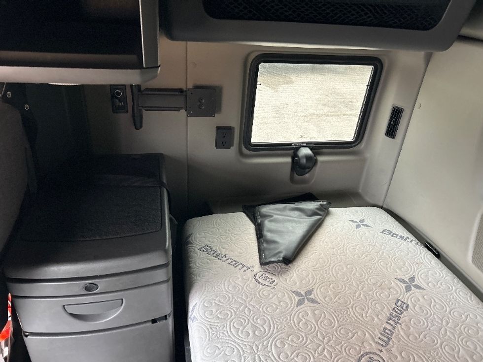 Sleeper Tractor-Heavy Duty Tractors-International-2020-LT625-Pell City-AL-561,099\n\t\tmiles-$ 35,750 - Image 19