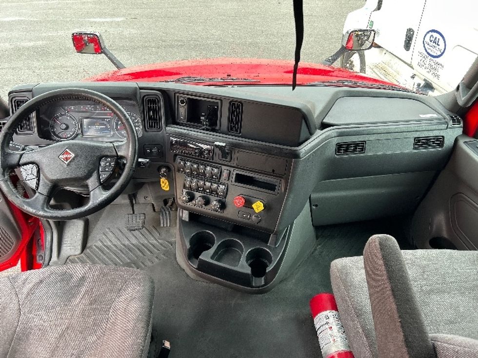 Sleeper Tractor-Heavy Duty Tractors-International-2020-LT625-Pell City-AL-570,429\n\t\tmiles-$ 35,250 - Image 12