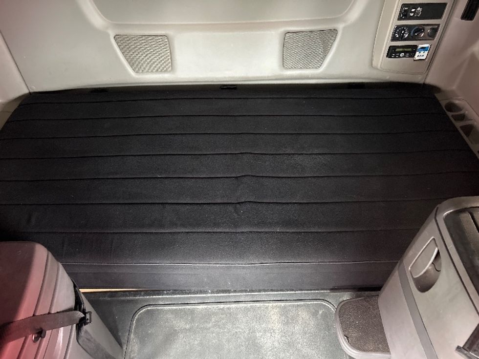 Sleeper Tractor-Heavy Duty Tractors-International-2020-LT625-Pell City-AL-570,429\n\t\tmiles-$ 35,250 - Image 17