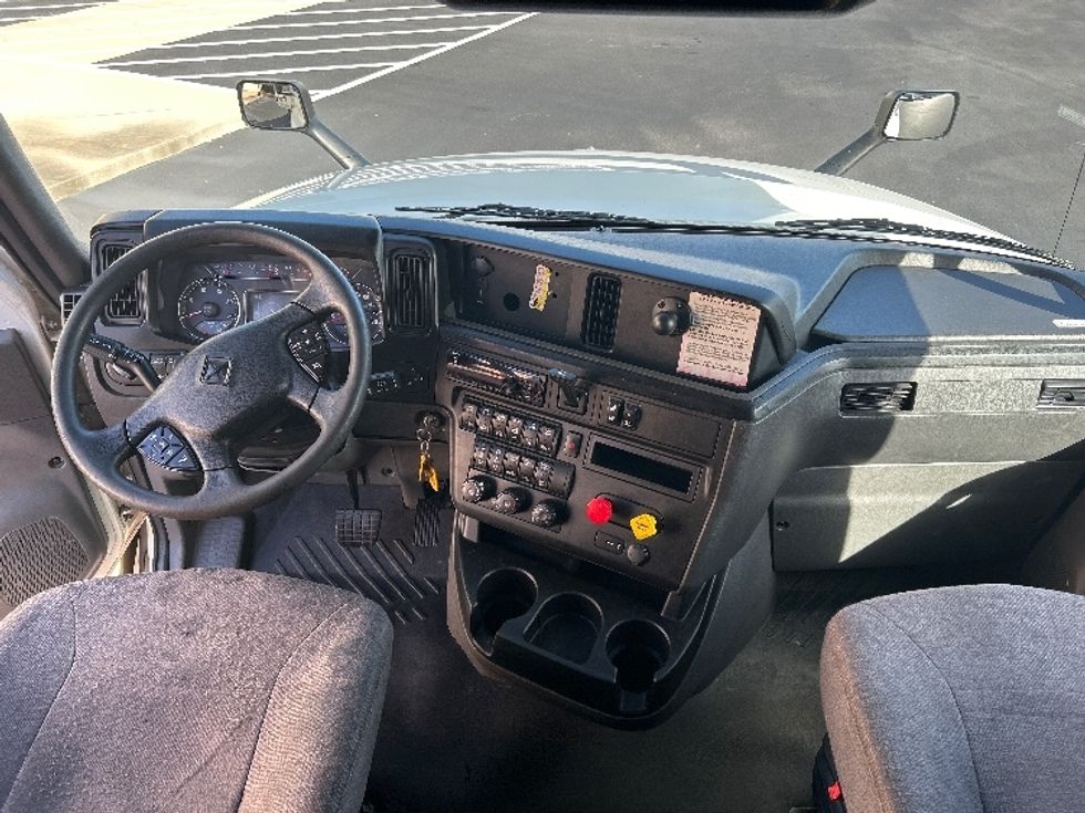 Sleeper Tractor-Heavy Duty Tractors-International-2020-LT625-Pensacola-FL-589,910\n\t\tmiles-$ 37,750 - Image 12