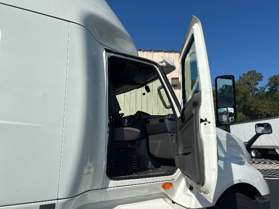Sleeper Tractor-Heavy Duty Tractors-International-2020-LT625-Pensacola-FL-589,910\n\t\tmiles-$ 37,750 - Image 13
