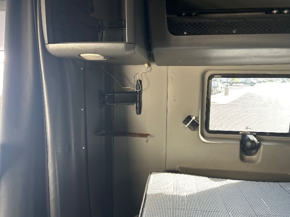 Sleeper Tractor-Heavy Duty Tractors-International-2020-LT625-Pensacola-FL-589,910\n\t\tmiles-$ 37,750 - Image 19