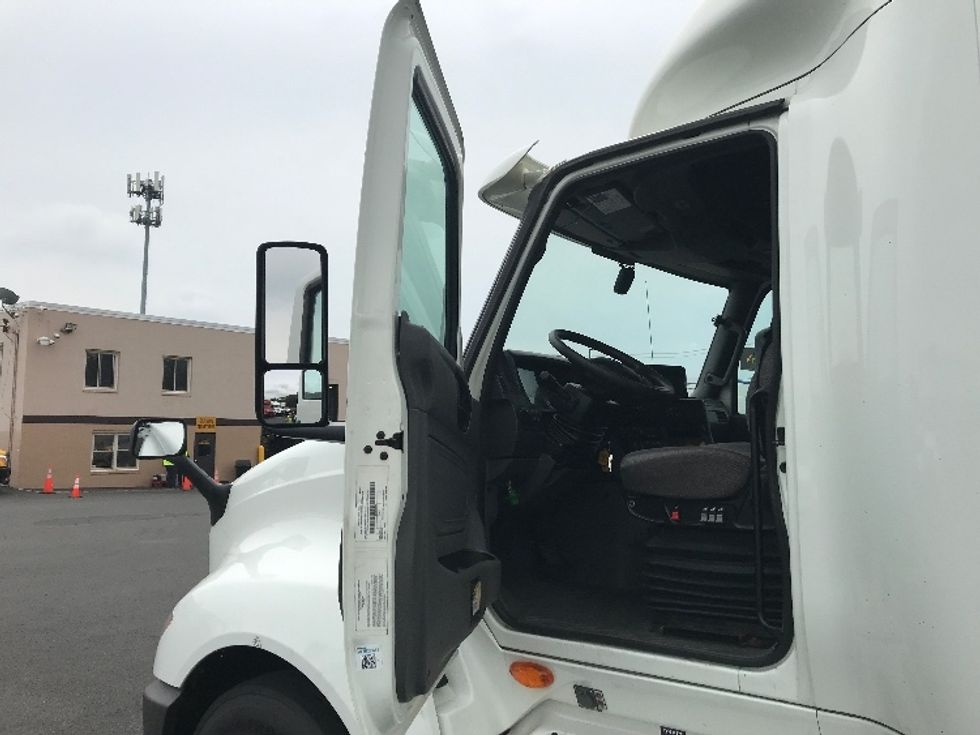 Sleeper Tractor-Heavy Duty Tractors-International-2020-LT625-Philadelphia-PA-495,673\n\t\tmiles-$ 46,000 - Image 9