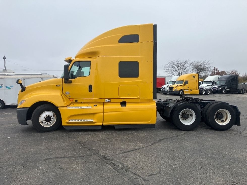 Sleeper Tractor-Heavy Duty Tractors-International-2020-LT625-Piqua-OH-657,739\n\t\tmiles-$ 25,750 - Image 4