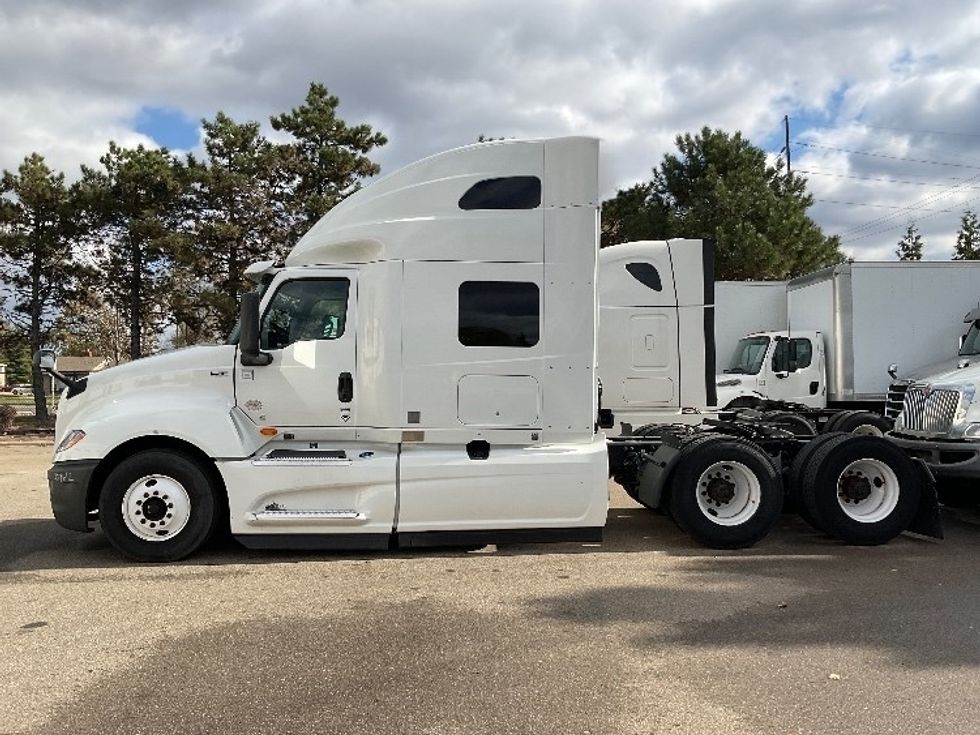Sleeper Tractor-Heavy Duty Tractors-International-2020-LT625-Plymouth-MI-533,080\n\t\tmiles-$ 41,750 - Image 4