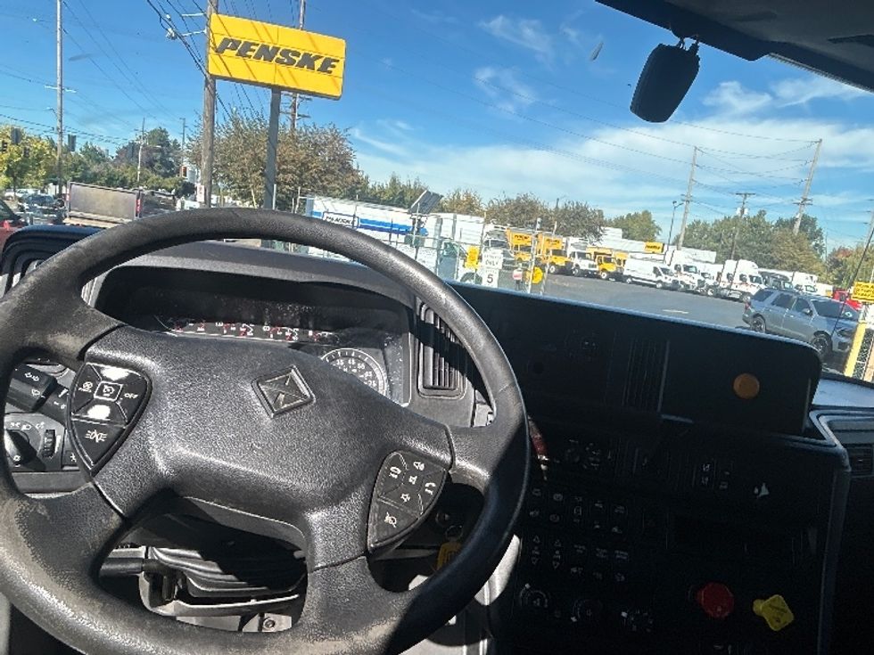Sleeper Tractor-Heavy Duty Tractors-International-2020-LT625-Portland-OR-412,309\n\t\tmiles-$ 57,250 - Image 11