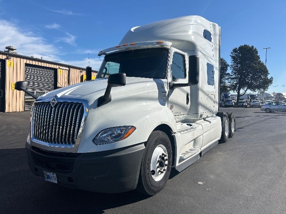 Sleeper Tractor-Heavy Duty Tractors-International-2020-LT625-Portland-OR-412,309\n\t\tmiles-$ 57,250 - Image 3