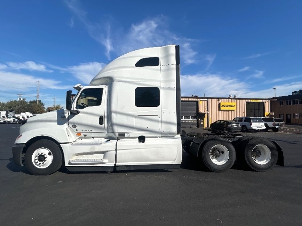 Sleeper Tractor-Heavy Duty Tractors-International-2020-LT625-Portland-OR-412,309\n\t\tmiles-$ 57,250 - Image 4