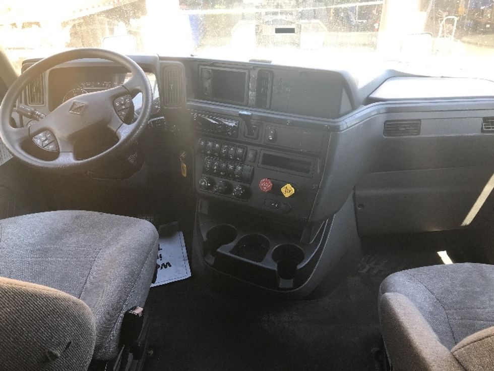 Sleeper Tractor-Heavy Duty Tractors-International-2020-LT625-Portland-OR-615,716\n\t\tmiles-$ 45,750 - Image 10