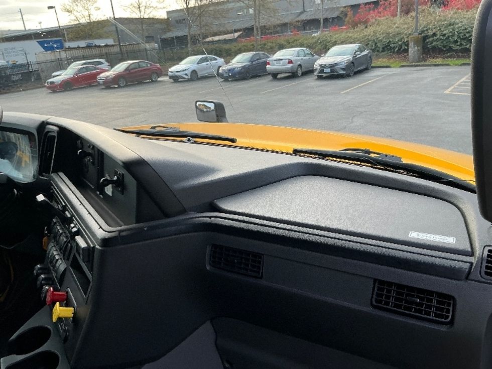 Sleeper Tractor-Heavy Duty Tractors-International-2020-LT625-Portland-OR-638,461\n\t\tmiles-$ 39,500 - Image 14