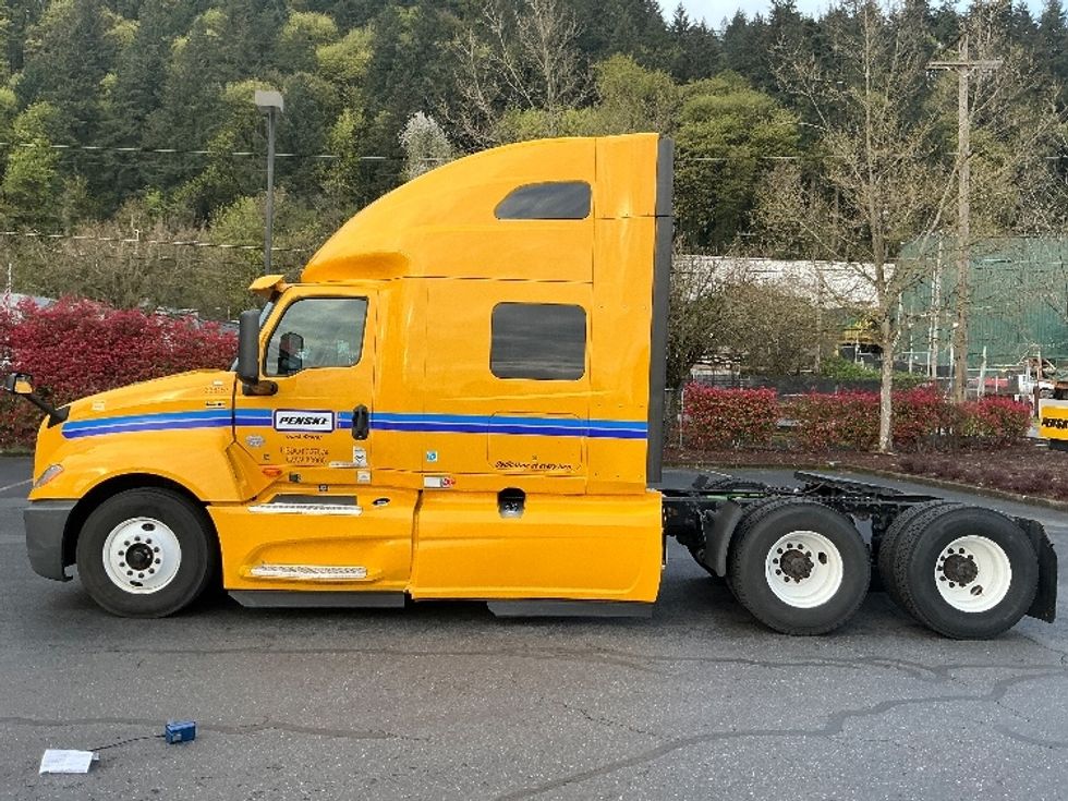 Sleeper Tractor-Heavy Duty Tractors-International-2020-LT625-Portland-OR-638,461\n\t\tmiles-$ 39,500 - Image 4