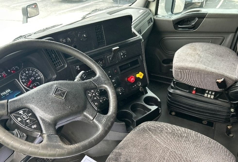 2020 International LT625 LT photo 10