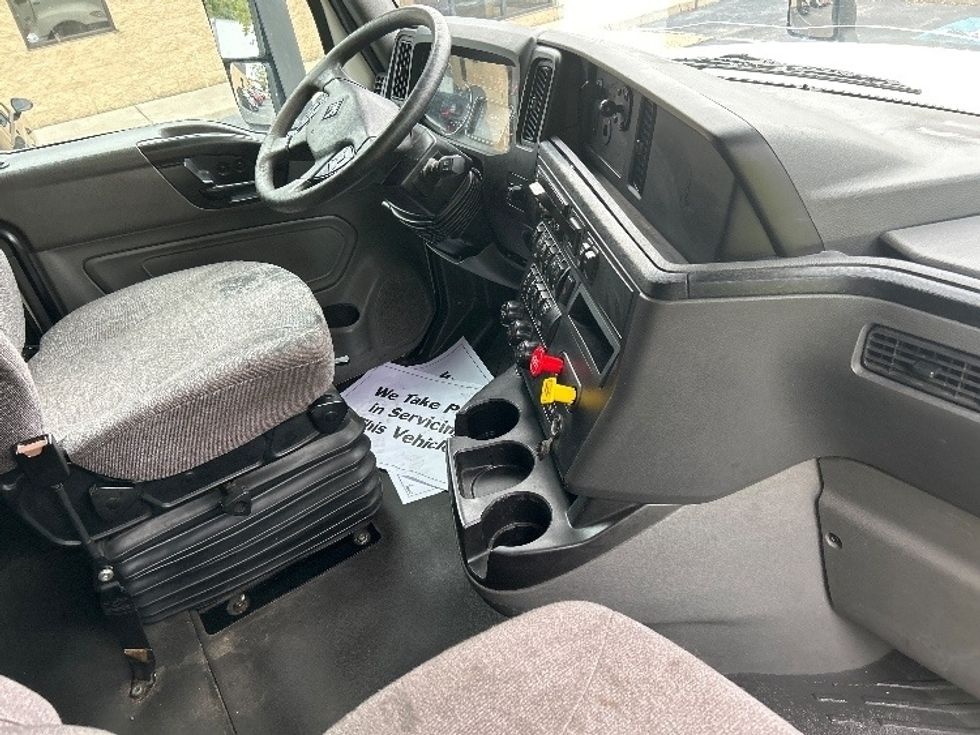 2020 International LT625 LT photo 14