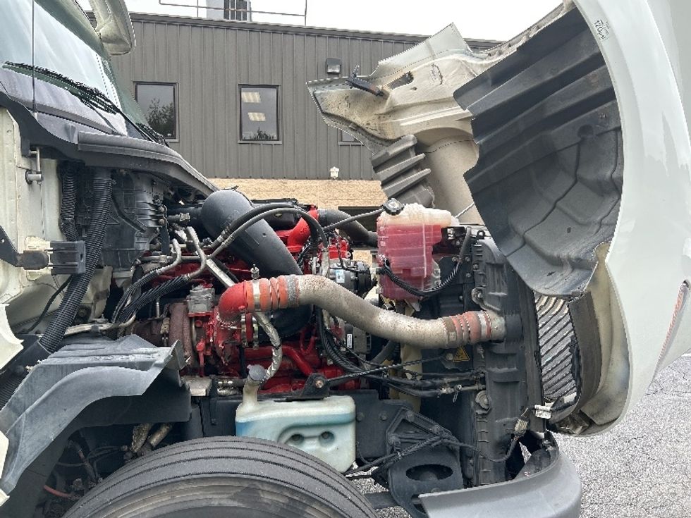 2020 International LT625 LT photo 17