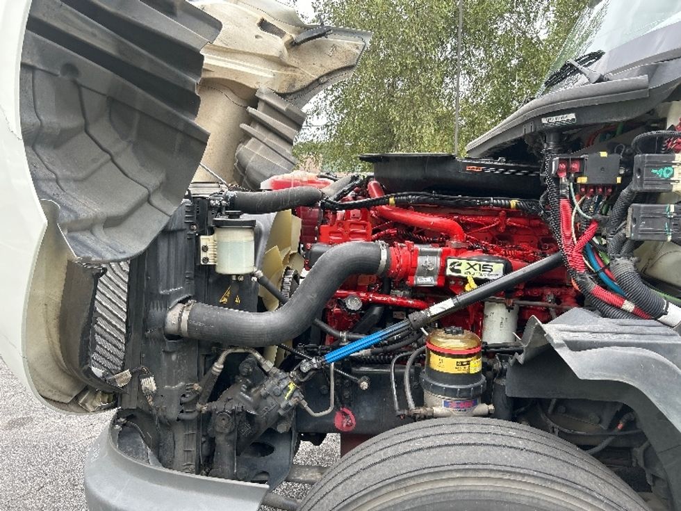 2020 International LT625 LT photo 18