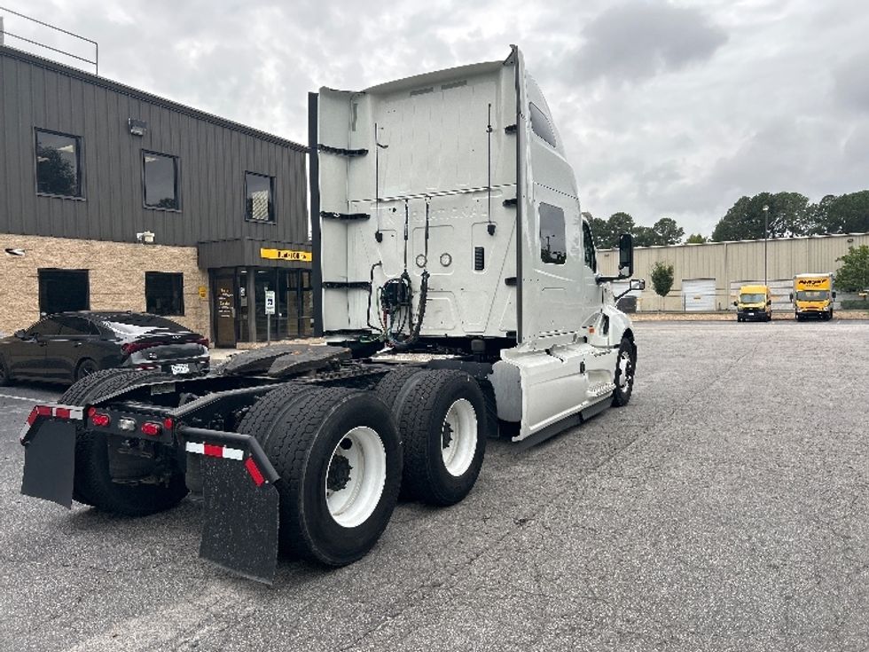 2020 International LT625 LT photo 7