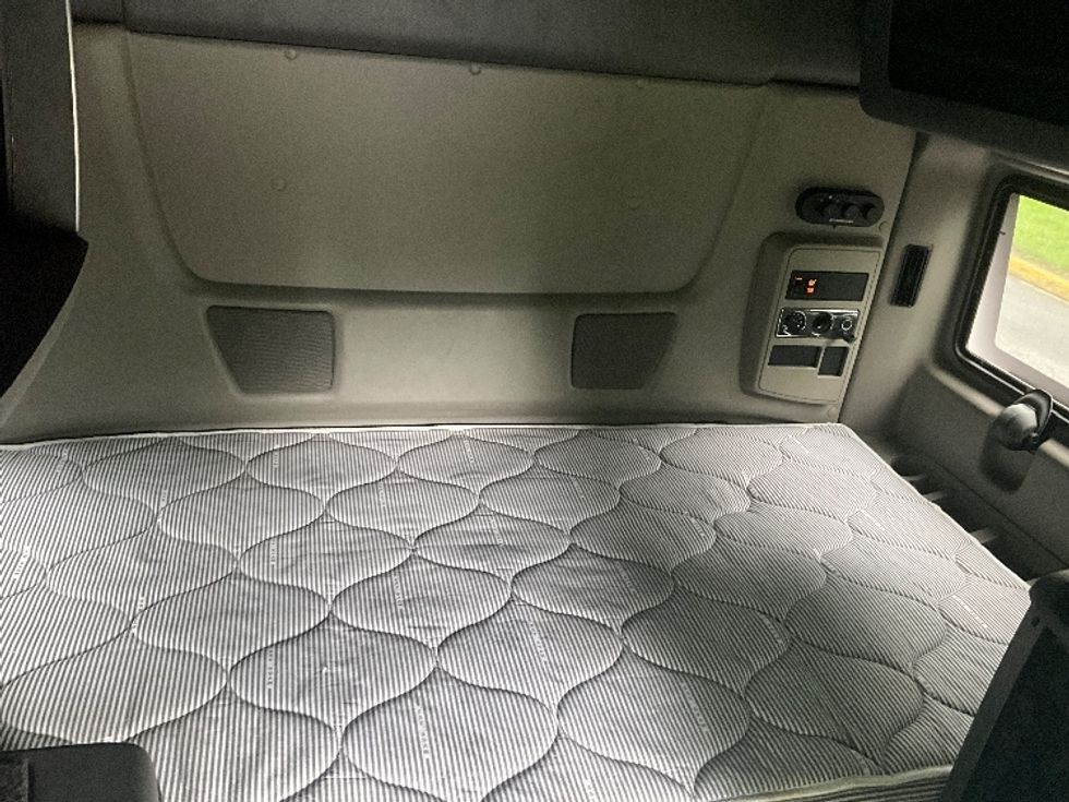 Sleeper Tractor-Heavy Duty Tractors-International-2020-LT625-Reading-PA-421,507\n\t\tmiles-$ 56,500 - Image 17