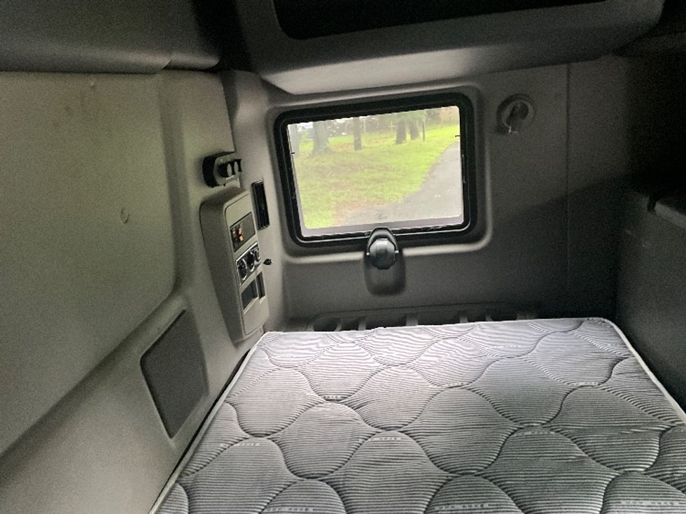 Sleeper Tractor-Heavy Duty Tractors-International-2020-LT625-Reading-PA-421,507\n\t\tmiles-$ 56,500 - Image 18