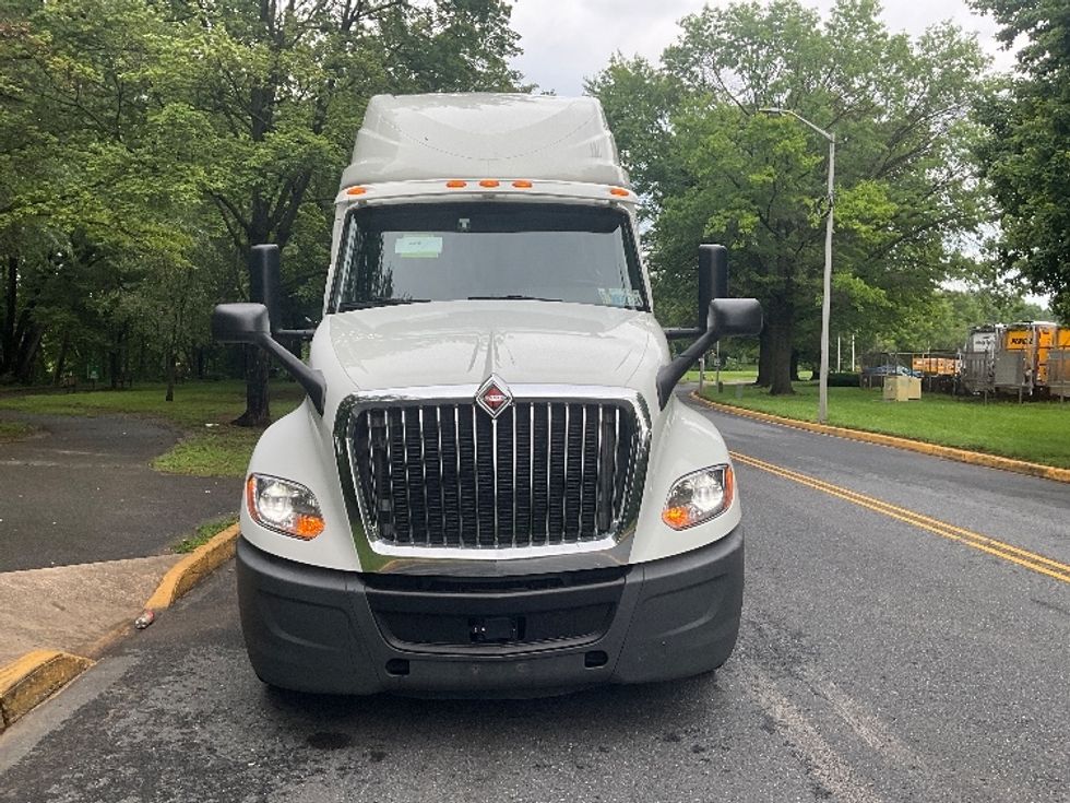 Sleeper Tractor-Heavy Duty Tractors-International-2020-LT625-Reading-PA-421,507\n\t\tmiles-$ 56,500 - Image 2