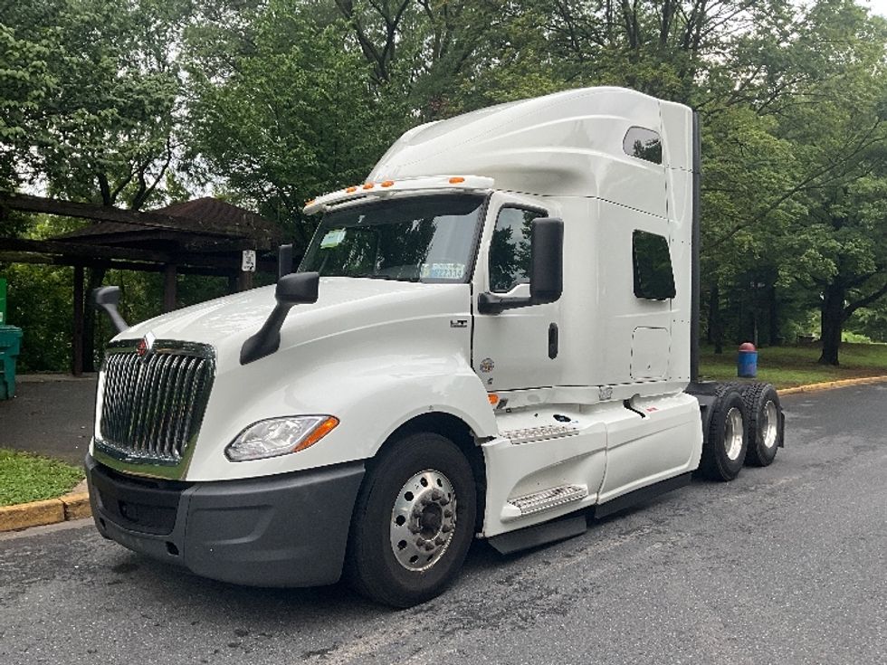 Sleeper Tractor-Heavy Duty Tractors-International-2020-LT625-Reading-PA-421,507\n\t\tmiles-$ 56,500 - Image 3