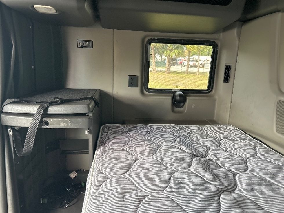 Sleeper Tractor-Heavy Duty Tractors-International-2020-LT625-Riviera Beach-FL-567,233\n\t\tmiles-$ 46,500 - Image 18