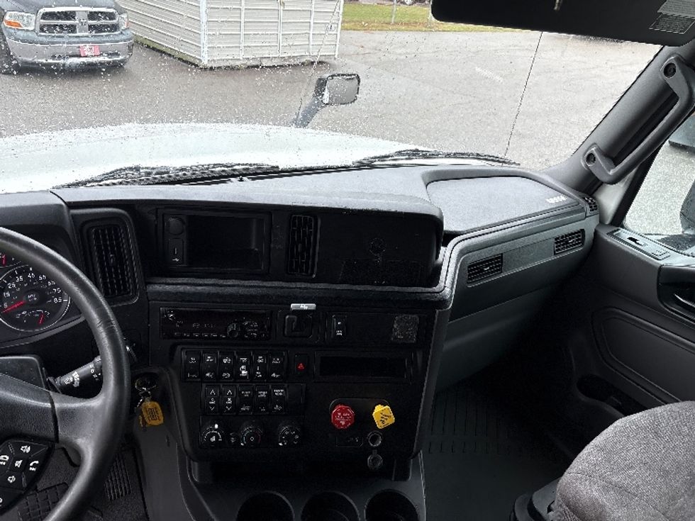 Sleeper Tractor-Heavy Duty Tractors-International-2020-LT625-Rocky Mount-NC-587,012\n\t\tmiles-$ 36,750 - Image 21