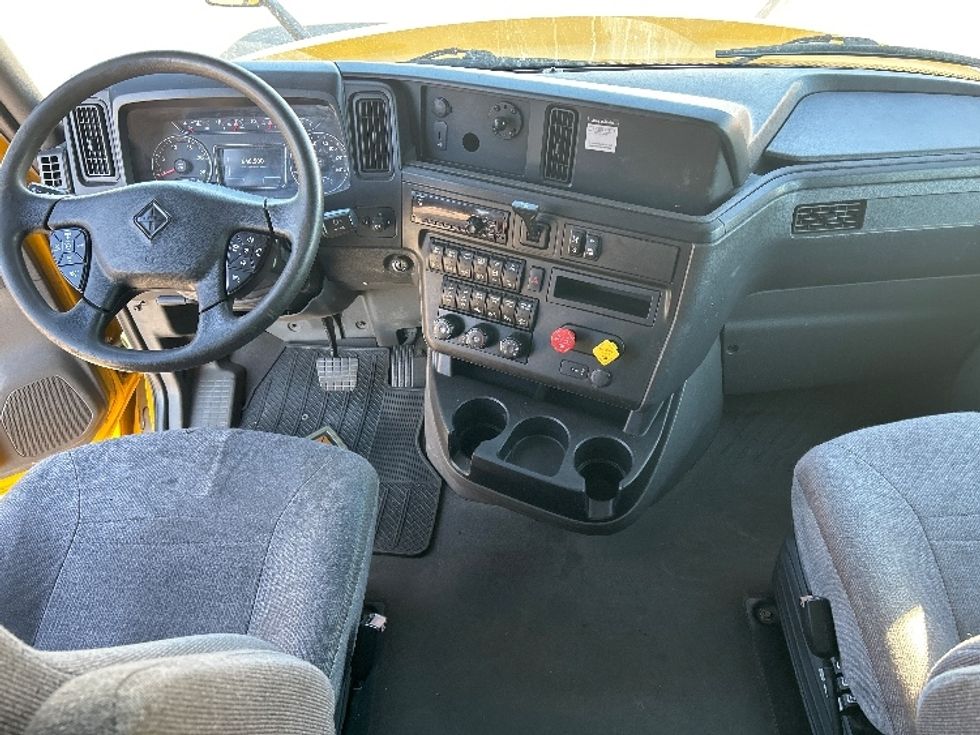 Sleeper Tractor-Heavy Duty Tractors-International-2020-LT625-Rocky View County-AB-648,500\n\t\tkm-$ 63,250 - Image 12