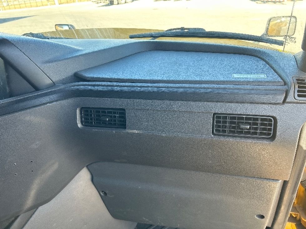 Sleeper Tractor-Heavy Duty Tractors-International-2020-LT625-Rocky View County-AB-648,500\n\t\tkm-$ 63,250 - Image 14