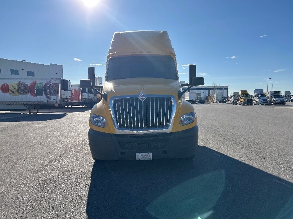 Sleeper Tractor-Heavy Duty Tractors-International-2020-LT625-Rocky View County-AB-648,500\n\t\tkm-$ 63,250 - Image 2