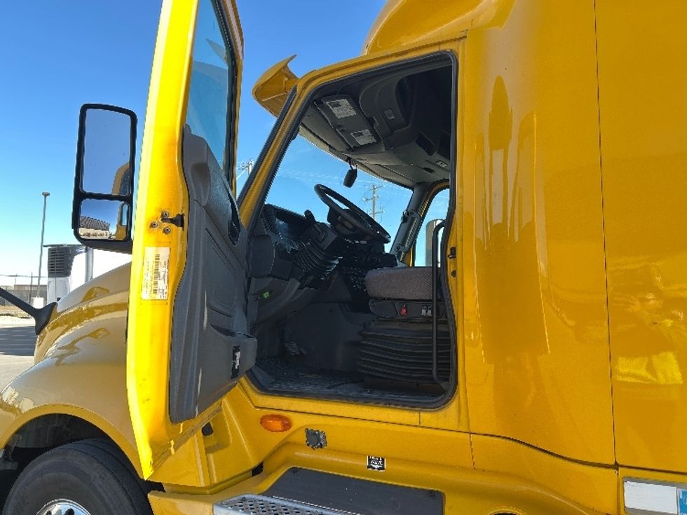 Sleeper Tractor-Heavy Duty Tractors-International-2020-LT625-Rocky View County-AB-648,500\n\t\tkm-$ 63,250 - Image 9