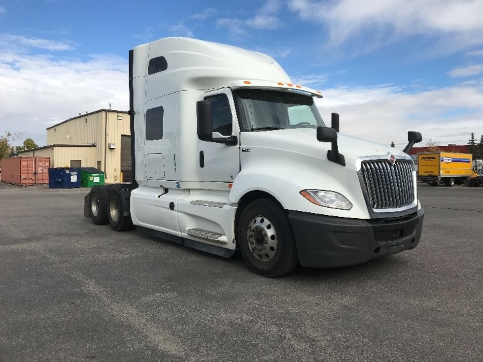 Sleeper Tractor-Heavy Duty Tractors-International-2020-LT625-Rocky View County-AB-765,619\n\t\tkm-$ 67,500 - Image 1