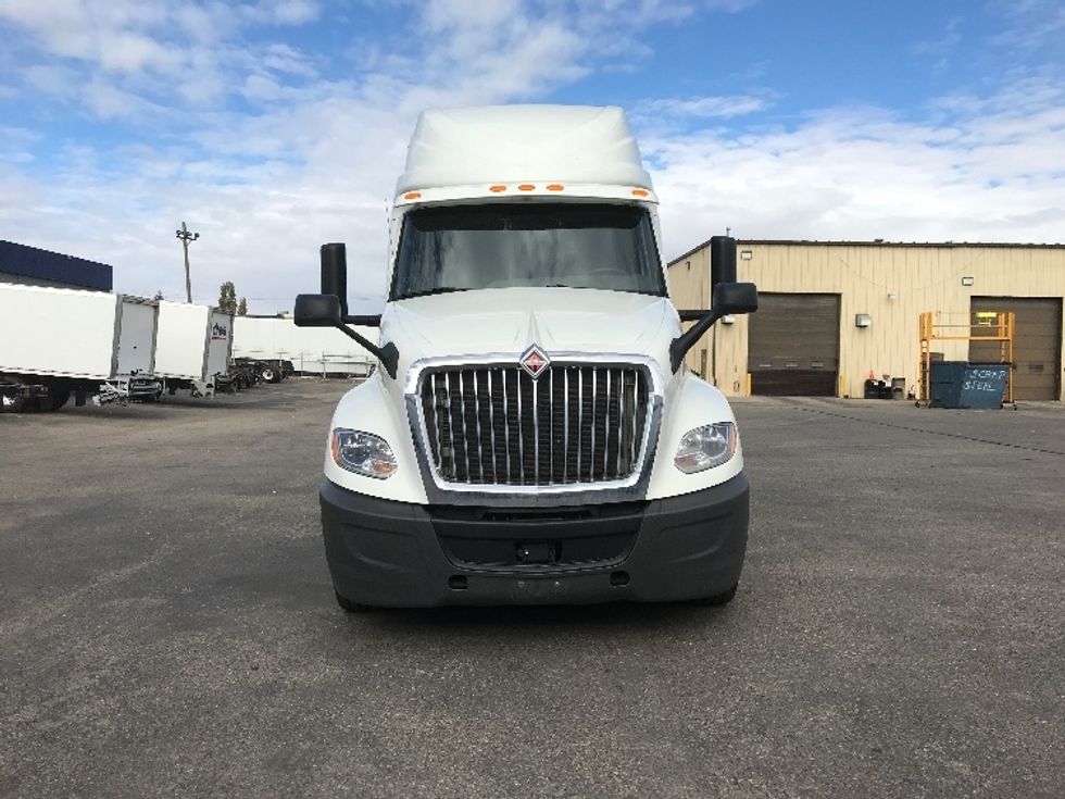 Sleeper Tractor-Heavy Duty Tractors-International-2020-LT625-Rocky View County-AB-765,619\n\t\tkm-$ 67,500 - Image 2