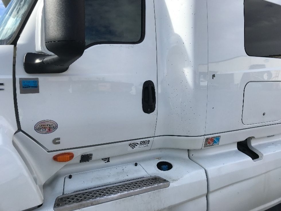 Sleeper Tractor-Heavy Duty Tractors-International-2020-LT625-Rocky View County-AB-765,619\n\t\tkm-$ 67,500 - Image 23