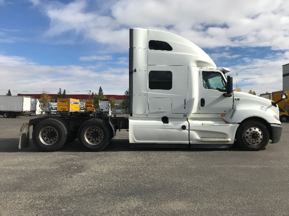 Sleeper Tractor-Heavy Duty Tractors-International-2020-LT625-Rocky View County-AB-765,619\n\t\tkm-$ 67,500 - Image 8