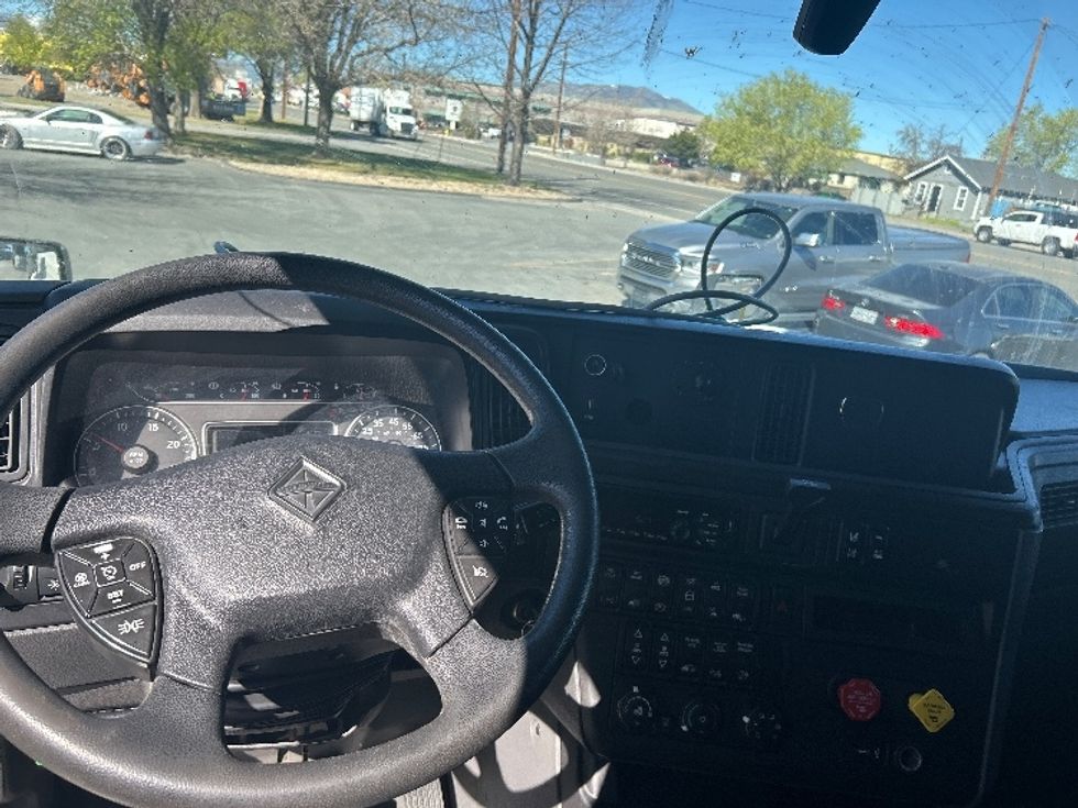 Sleeper Tractor-Heavy Duty Tractors-International-2020-LT625-Sacramento-CA-477,127\n\t\tmiles-$ 47,000 - Image 11