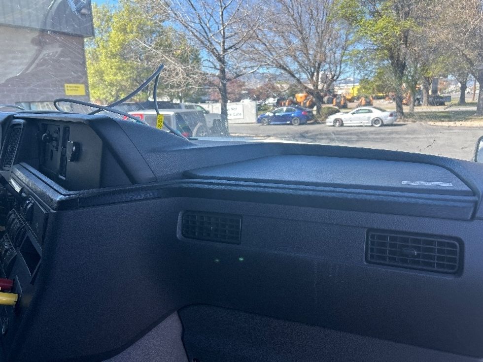 Sleeper Tractor-Heavy Duty Tractors-International-2020-LT625-Sacramento-CA-477,127\n\t\tmiles-$ 47,000 - Image 14