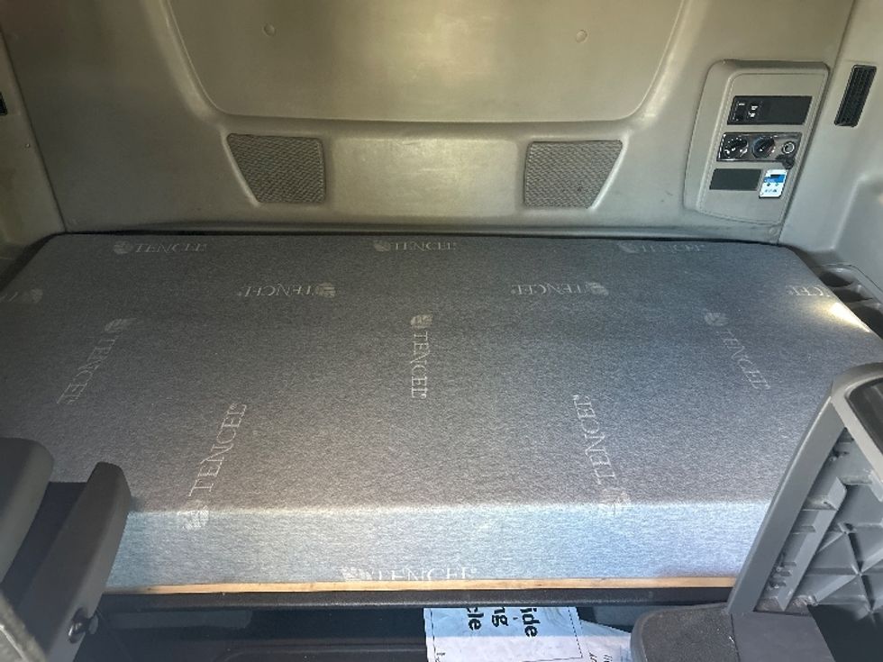 Sleeper Tractor-Heavy Duty Tractors-International-2020-LT625-Sacramento-CA-477,127\n\t\tmiles-$ 47,000 - Image 16